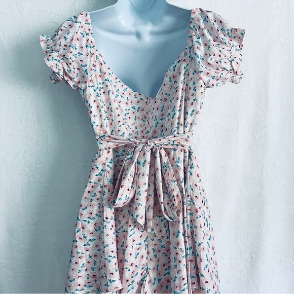 Floral Shorts Romper Sweetheart Milkmaid - Picture 7 of 11